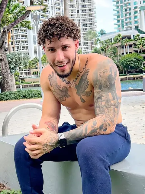 yourcubano OnlyFans athletic tattooed male