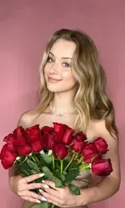 Lena Polanski (@yourpolishangel) OnlyFans exclusive creator profile photo