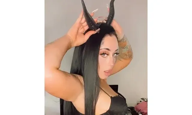 Yvonnacarlo OnlyFans Curvy Creator