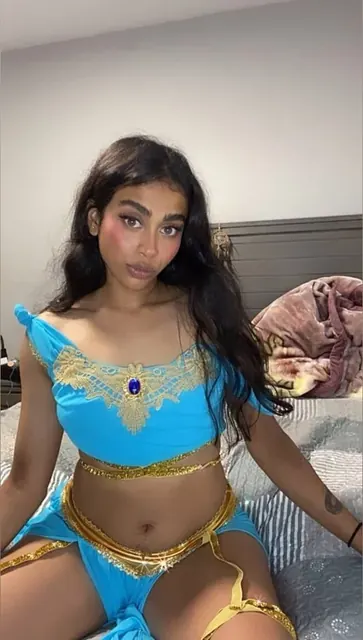 Zara OnlyFans creator with cosplay photos