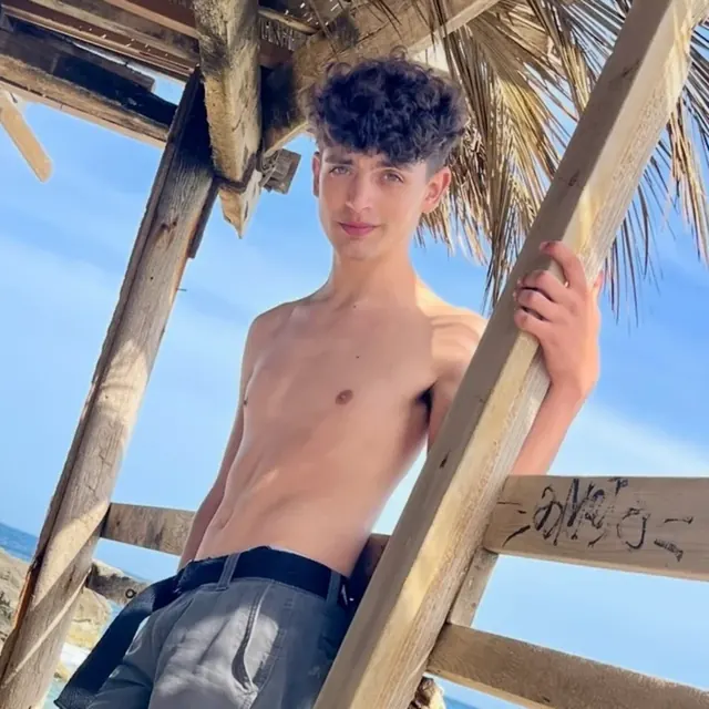 Zaynebright OnlyFans creator with exciting content
