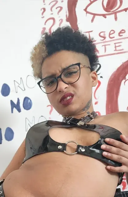 🌟🎄 Kinky Fetishist, Zafyre! OnlyFans Kinky Domme