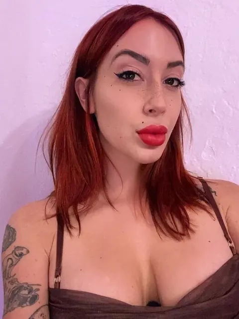 Zoyaferrante OnlyFans Curvy Creator