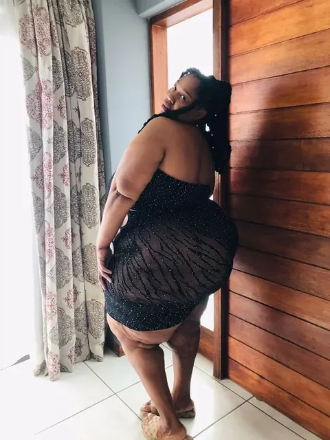 Zulussbbw OnlyFans creator with the biggest and softest ass