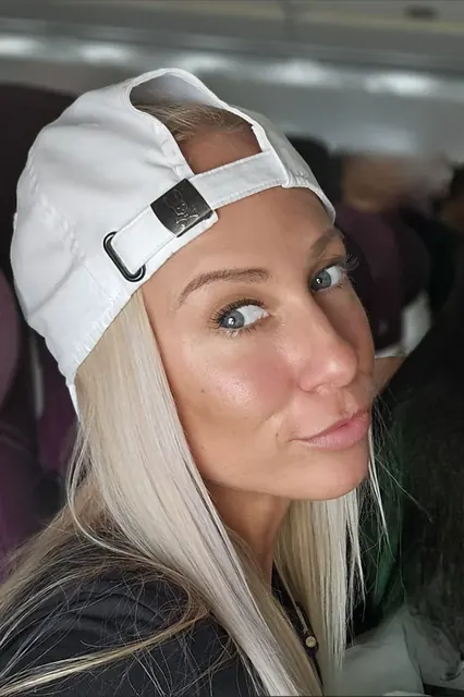 Zuzanakasinski OnlyFans creator with exclusive content