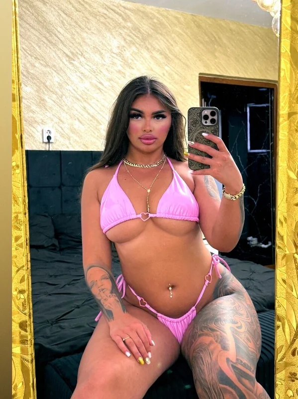 Cristea Tina OnlyFans top creator with exclusive content