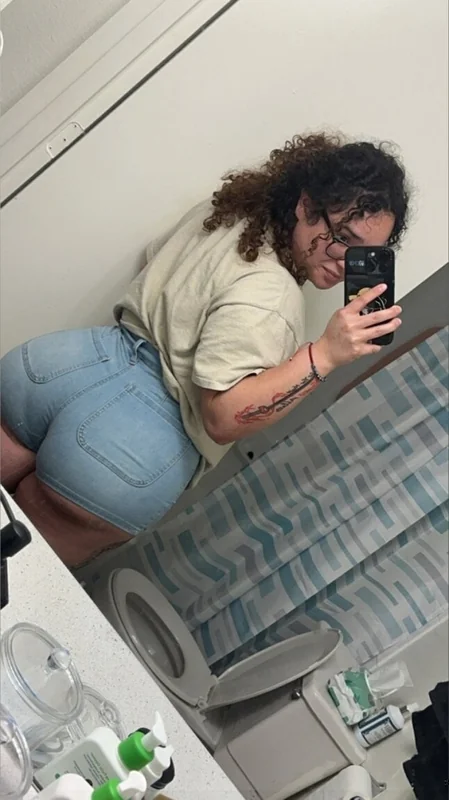 Curlyhairbrat18 OnlyFans Curvy
