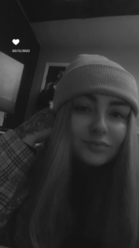 Erin OnlyFans curvy girl