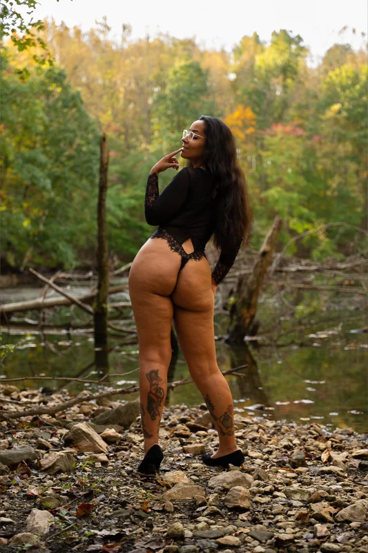 Foxy OnlyFans creator with inviting curves