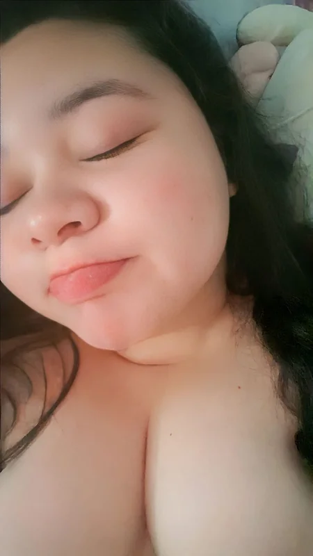 Alice OnlyFans chat-focused creator from Honduras