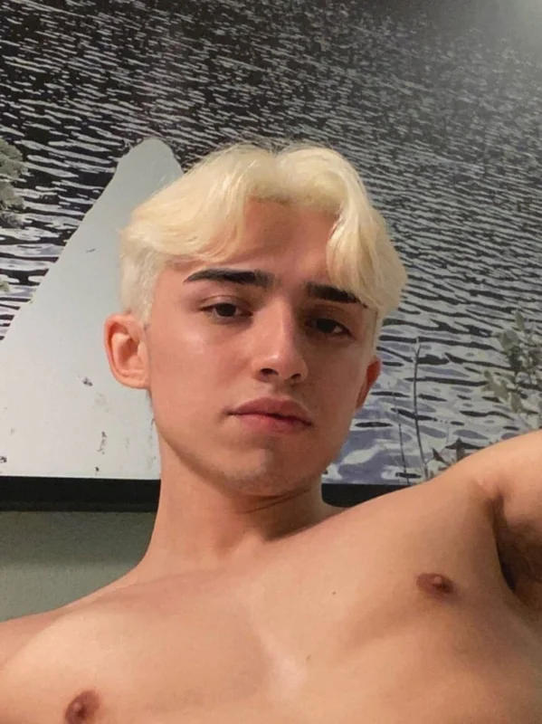 Dcain OnlyFans creator providing exclusive content