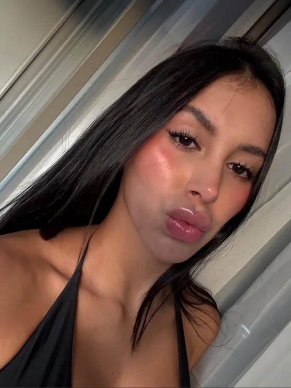 Dahyn FREE Community! OnlyFans sexy Latina model