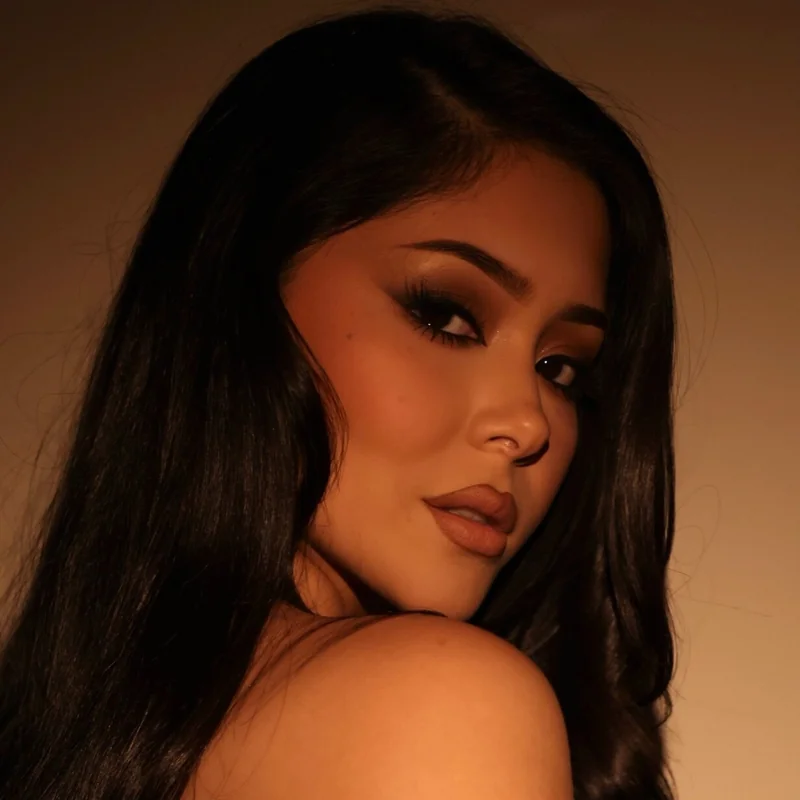 Daisy Marquez OnlyFans profile with stunning photos