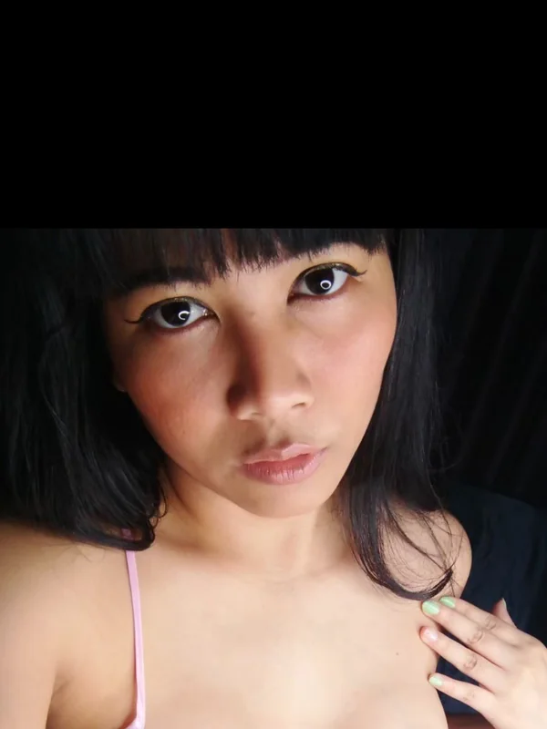 πππ’π¬π² ππ‘ππ’ β‘οΈ OnlyFans Model with Big Boobs