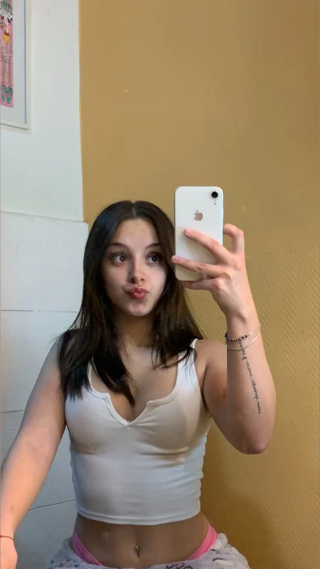 Daniela Moros OnlyFans adventurous student