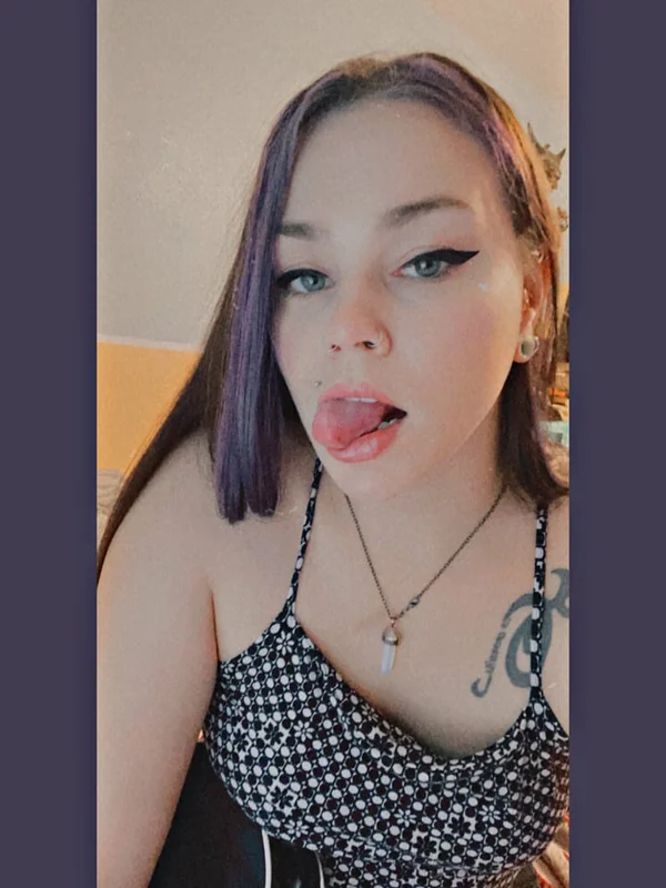 Danikablaze OnlyFans tattooed creator