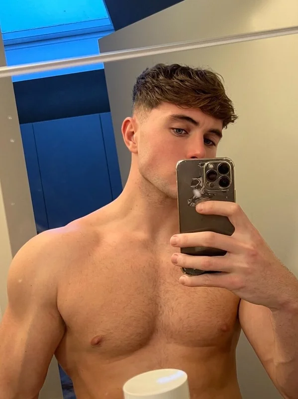 Danny💕 OnlyFans creator with engaging content