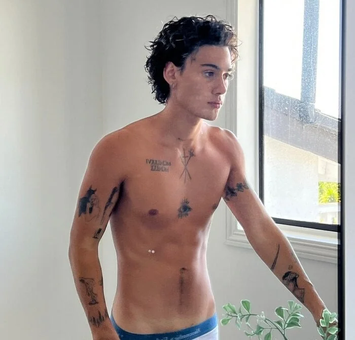 Darksidebennyfree OnlyFans tattooed male