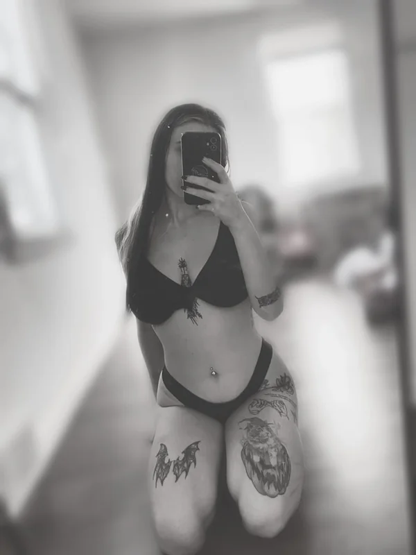 Dasha OnlyFans creator with tattoos