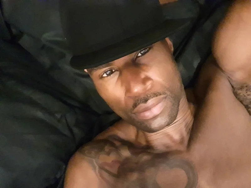 Datewithn OnlyFans profile of a professional actor