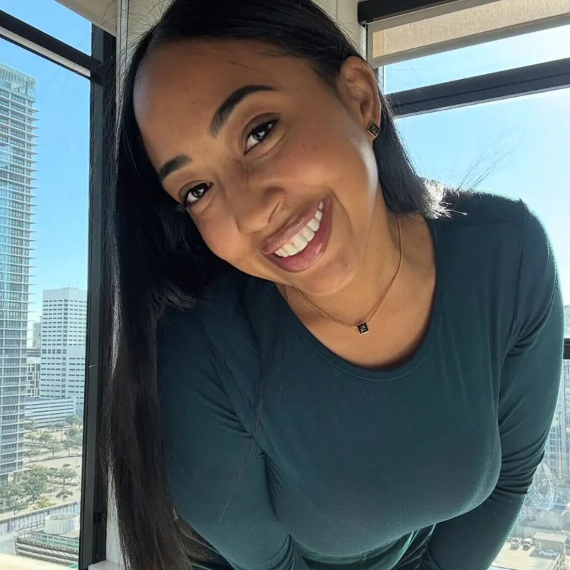 Deemanni OnlyFans creator with captivating content