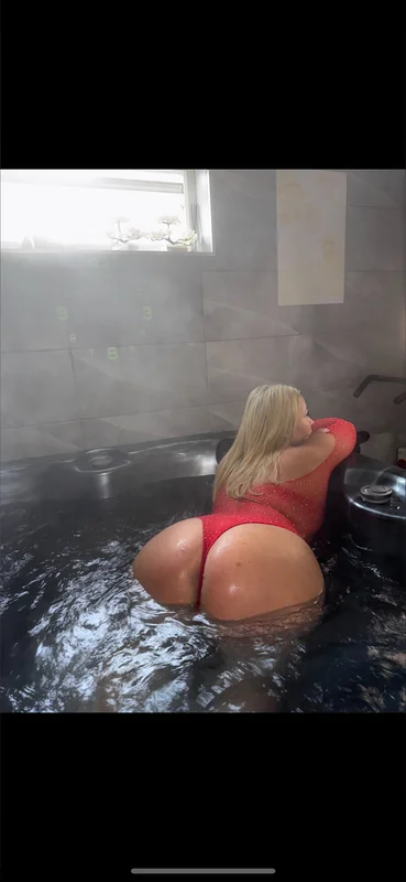 Delilah OnlyFans Curvy Creator
