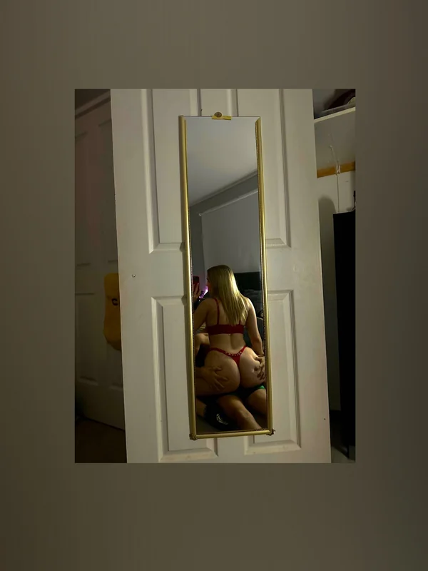 Devilish-_-baby OnlyFans profile with enticing content