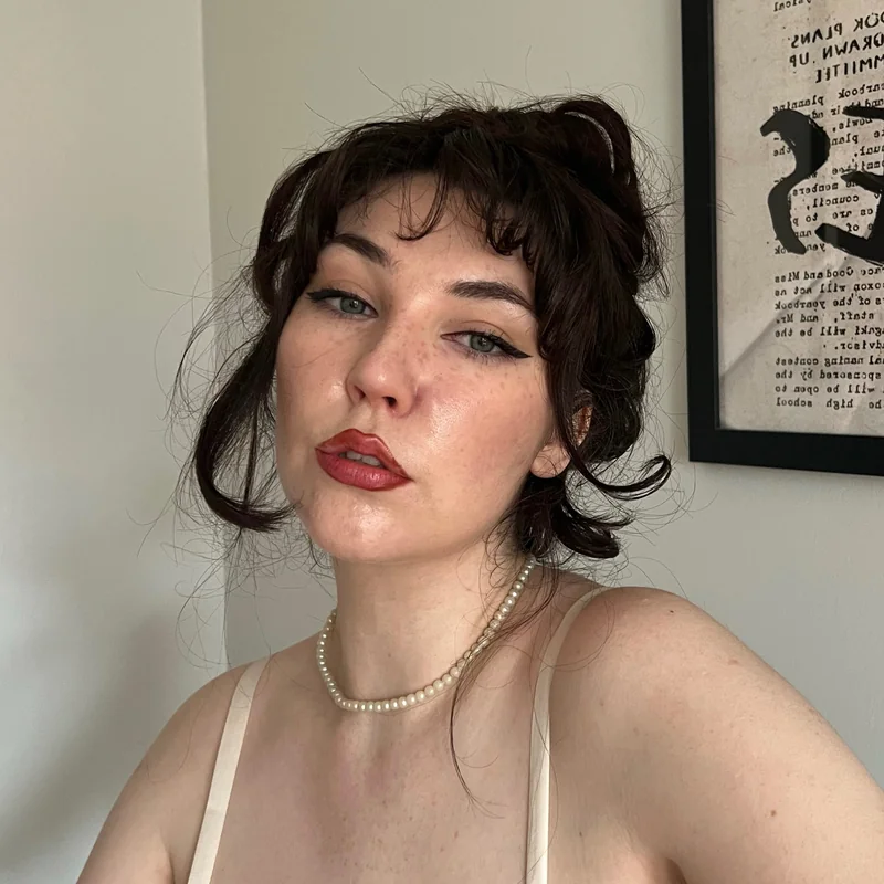 Miss Didi OnlyFans pin-up pervert with a pretty face