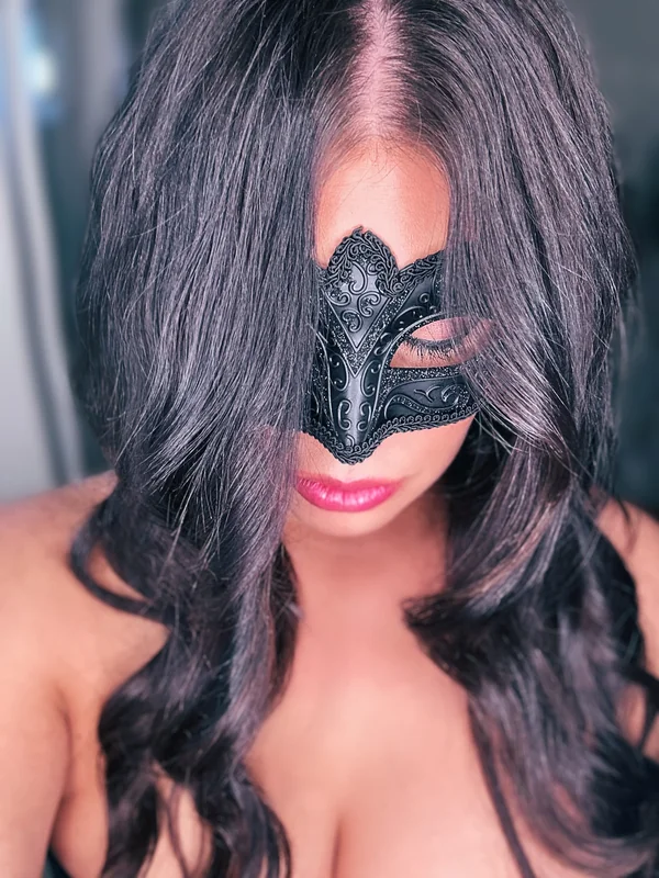 Disguised Damsel OnlyFans mom next door