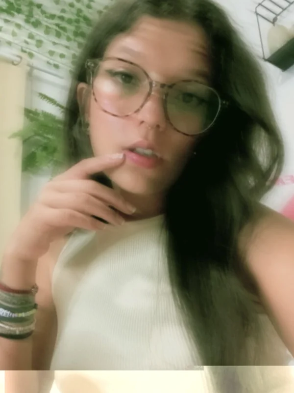 Doᴍᴇɴɪᴄᴀ OnlyFans feet fetish creator