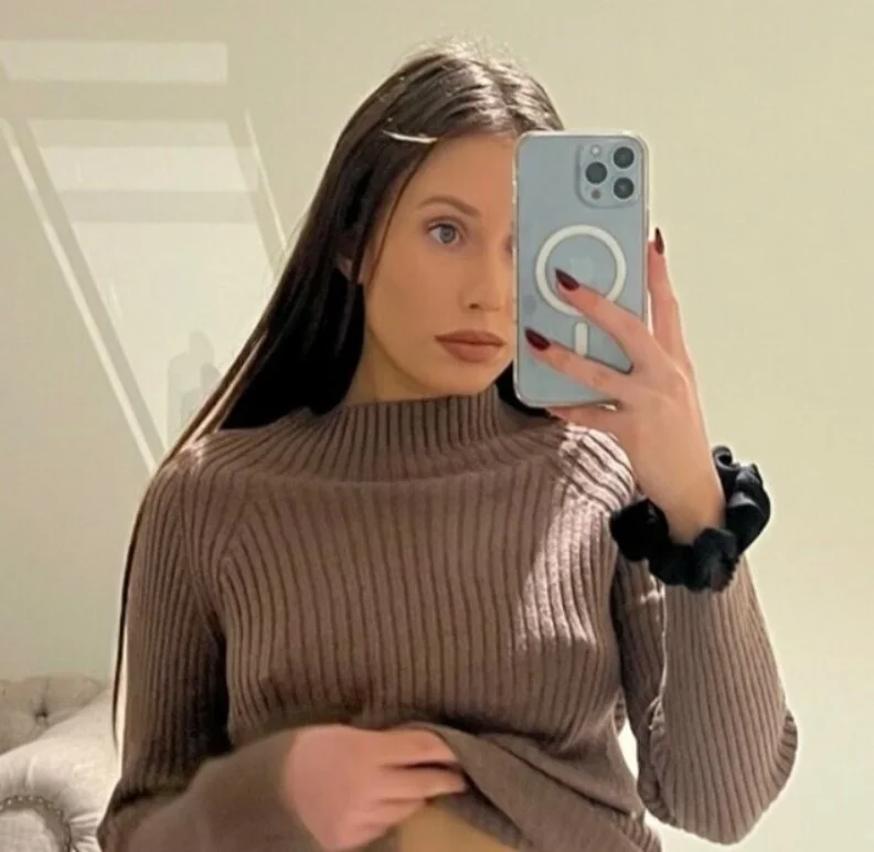 Sienna OnlyFans creator with exclusive content