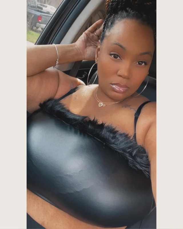 Dreamyjuggz OnlyFans creator with exclusive content
