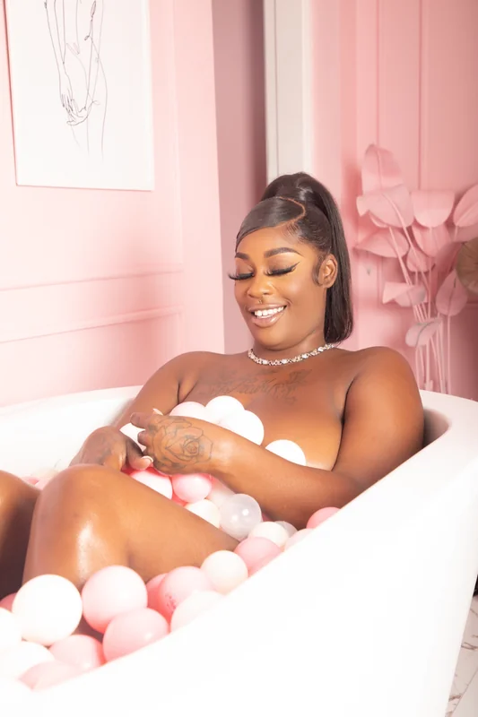 Dymondlovely1 OnlyFans creator with engaging content