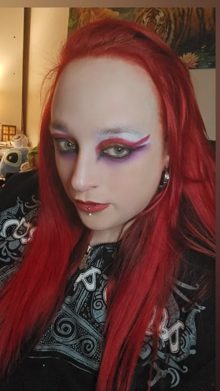 Edansbrattyinferno OnlyFans creator with captivating content.