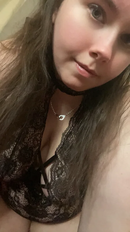 A OnlyFans creator with a submissive allure