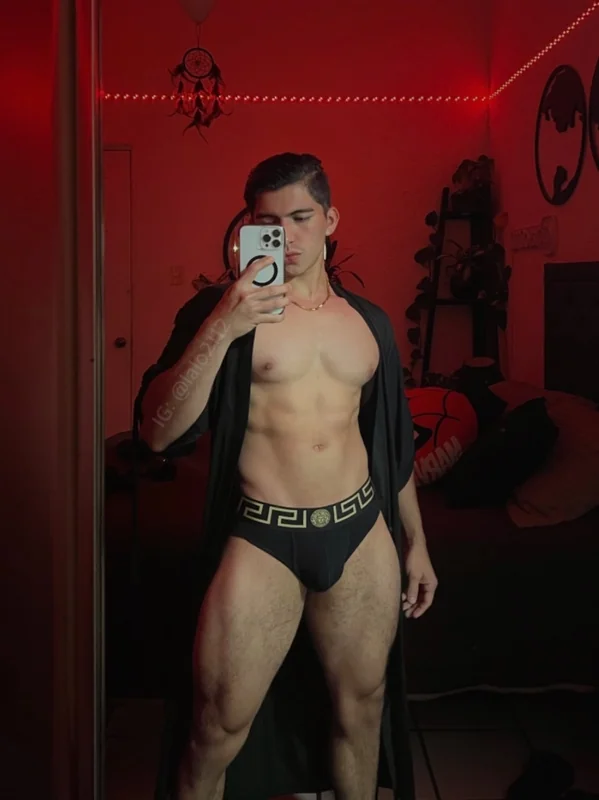 Eduardo Mendoza OnlyFans Athletic Male Model