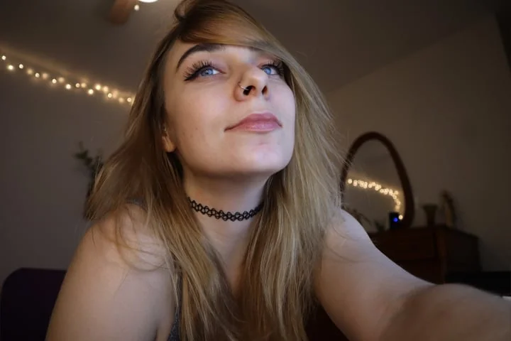 Eeveefrost OnlyFans Blonde Creator