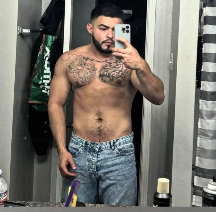 Eddie OnlyFans creator with unique content.