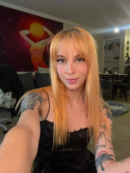 Electricelizab3th OnlyFans creative personality