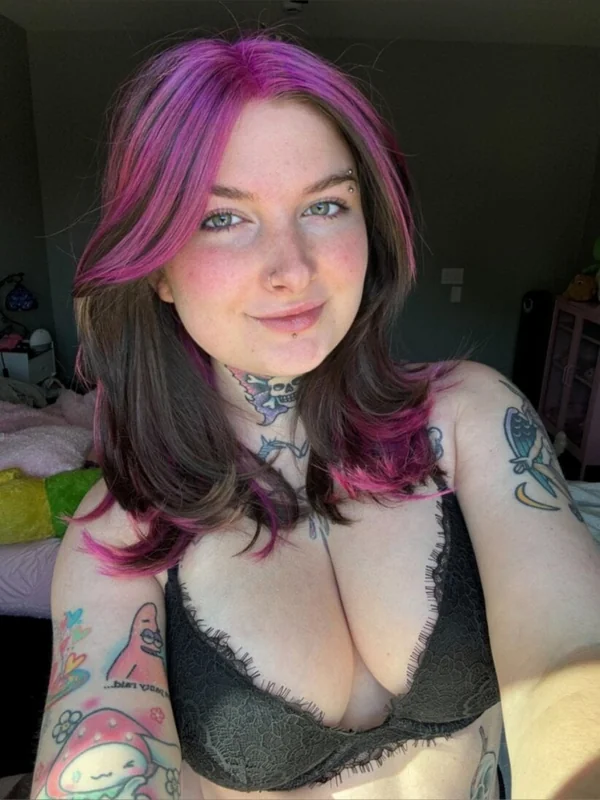 Eliana Rose OnlyFans Curvy Creator