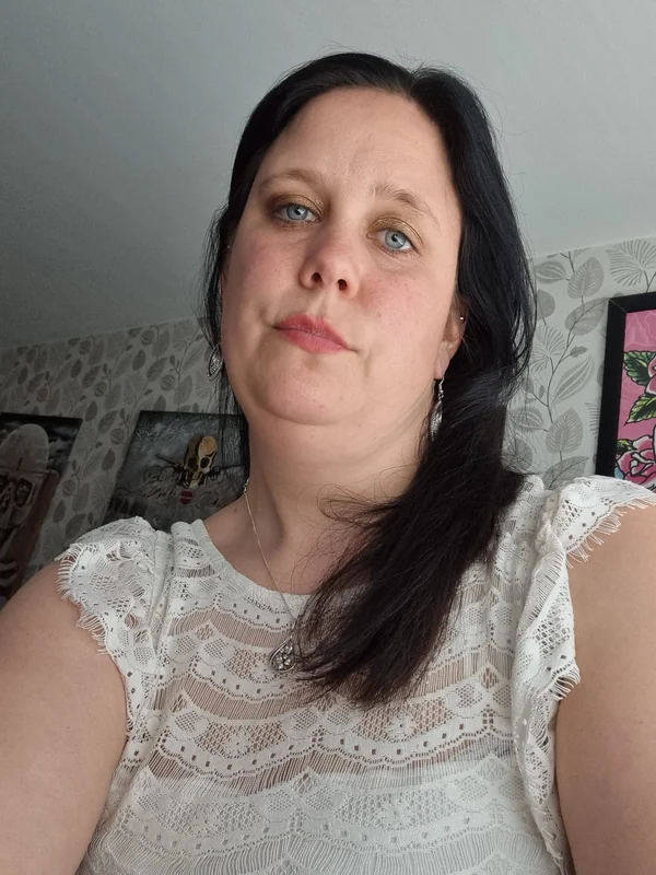 EliBe OnlyFans creator with captivating photos