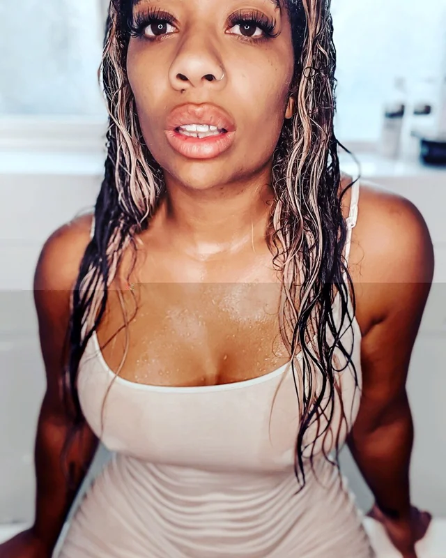 The Bush Queen OnlyFans creator with engaging content