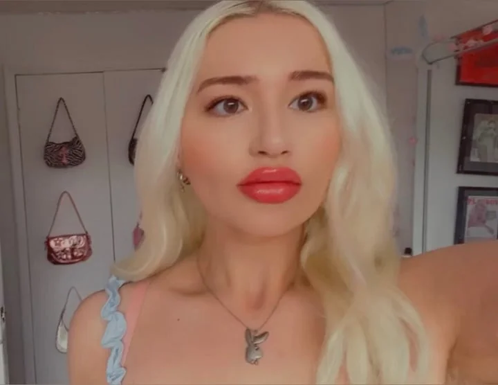 Ellie4206 OnlyFans exclusive content creator
