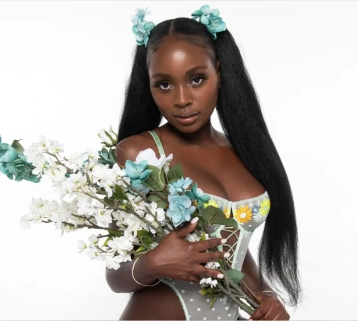 Elsieyalater OnlyFans creator with engaging content