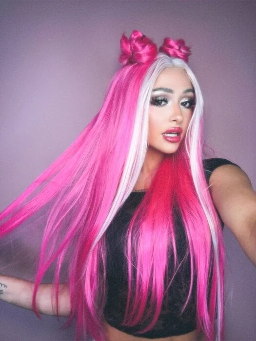 Emhutch OnlyFans Tattooed Glamorous Creator