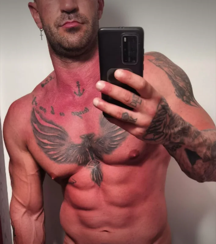 Emilio Ardana VIP OnlyFans Creator with exclusive content.
