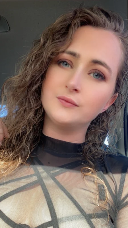 JessLoovvee OnlyFans creator with exclusive content