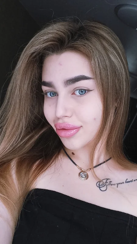 Emily Moore OnlyFans fitness trainer