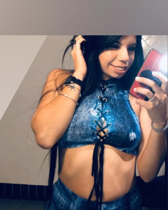 emyyurgirl OnlyFans beautiful sexy girl