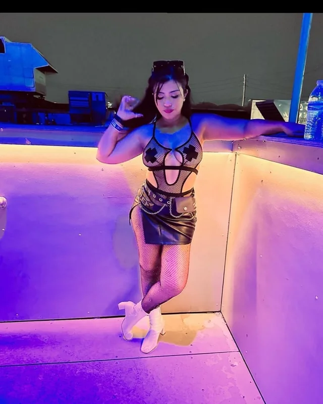 Carol T OnlyFans creator with playful personality.